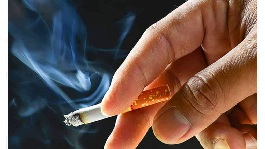 Tránh sử dụng và hạn chế tiếp xúc với thuốc lá để phòng ngừa viêm xoang